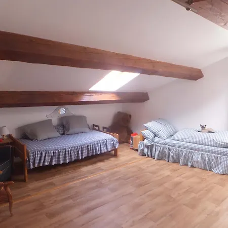 Maison à La Montagne Casa de Férias